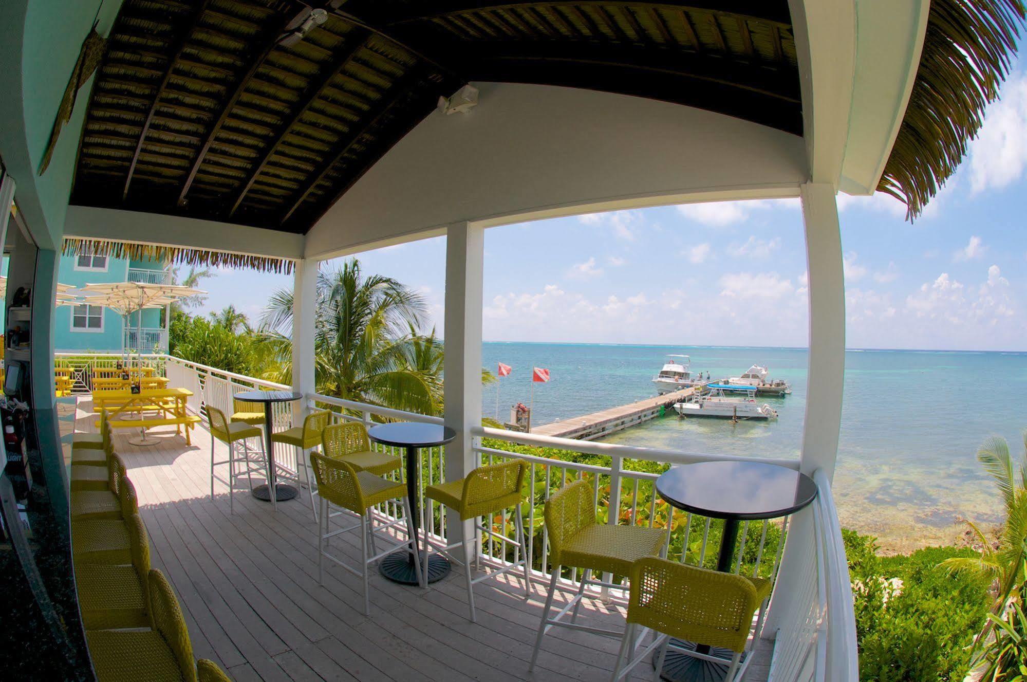 Compass Point Dive Resort Gun Bay Exteriör bild